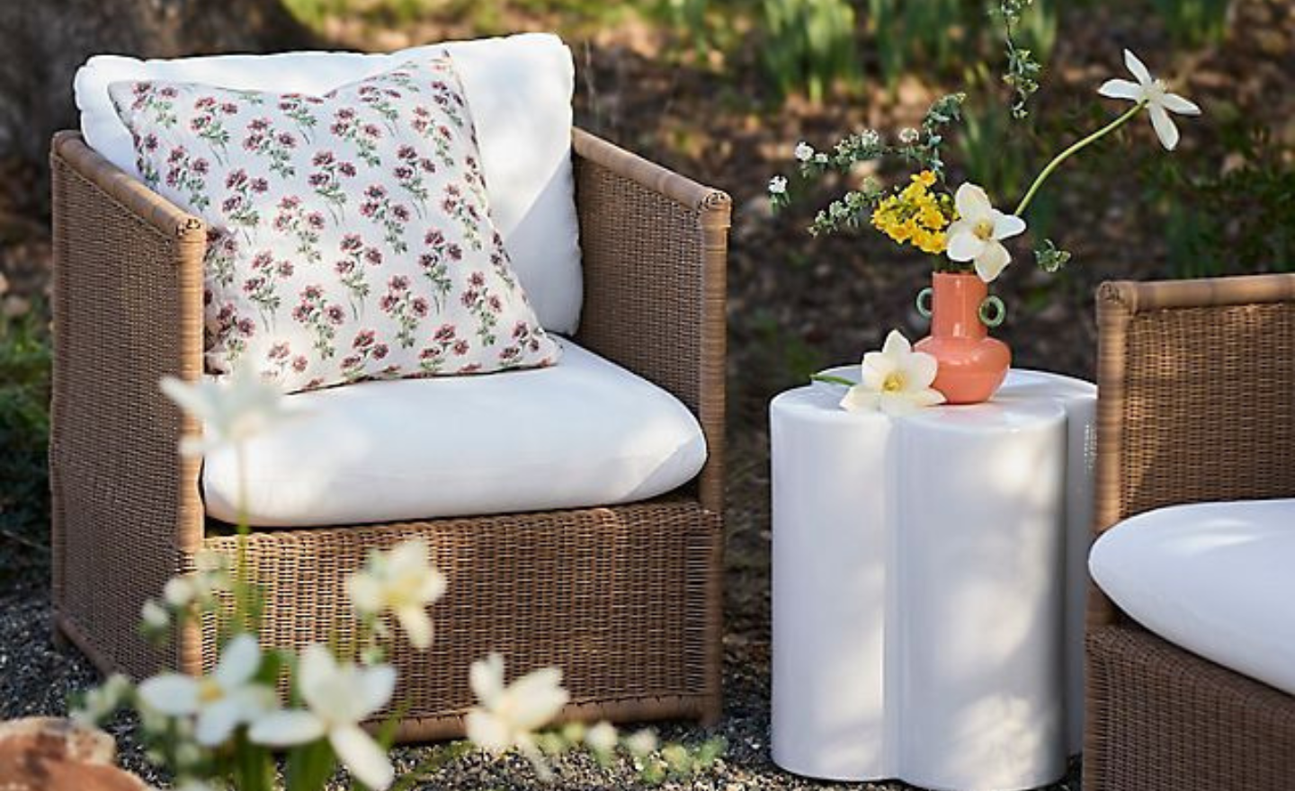 Sit down and rediscover the healing power of outdoor spaces